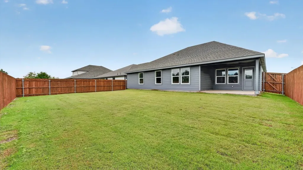 1416 Canterbury Trail Desoto TX 75115