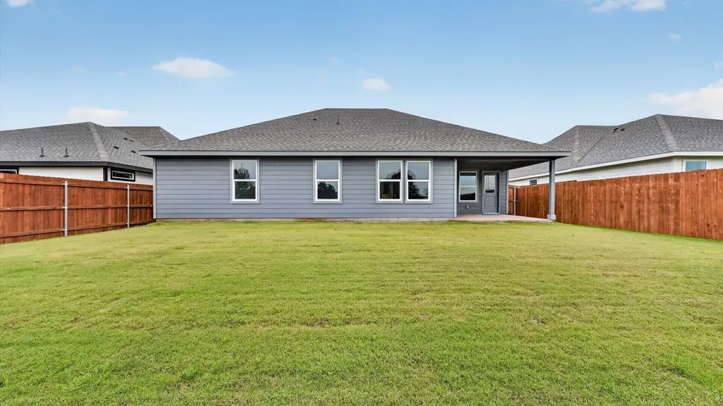 1416 Canterbury Trail Desoto TX 75115