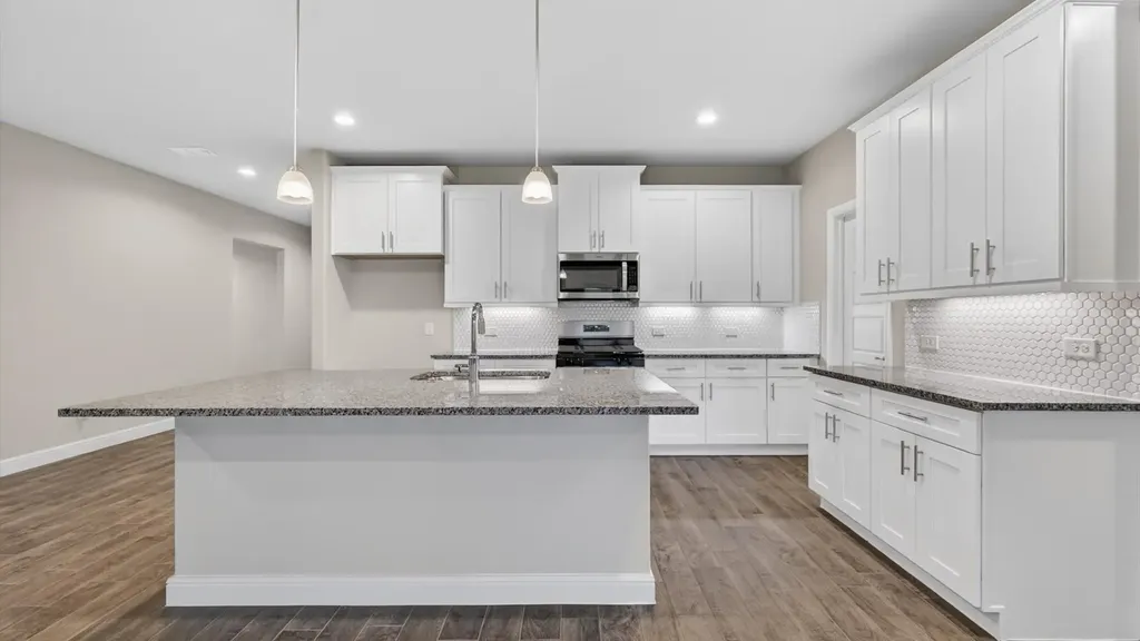 1416 Canterbury Trail Desoto TX 75115