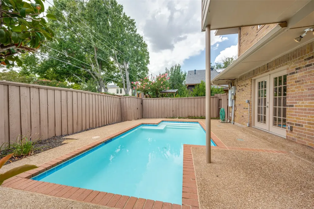 4984 Thunder Road Dallas TX 75244
