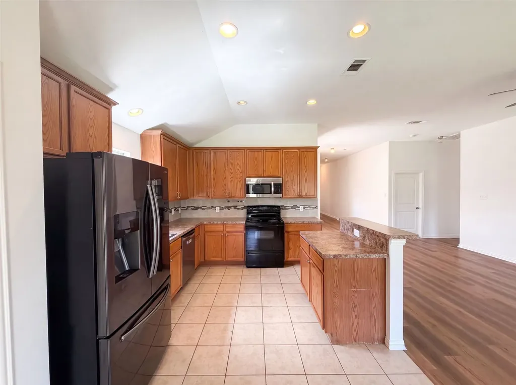 143 Pintail Lane Sanger TX 76266