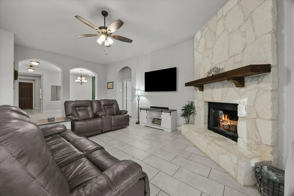3904 Holly Springs Lane Kaufman TX 75142