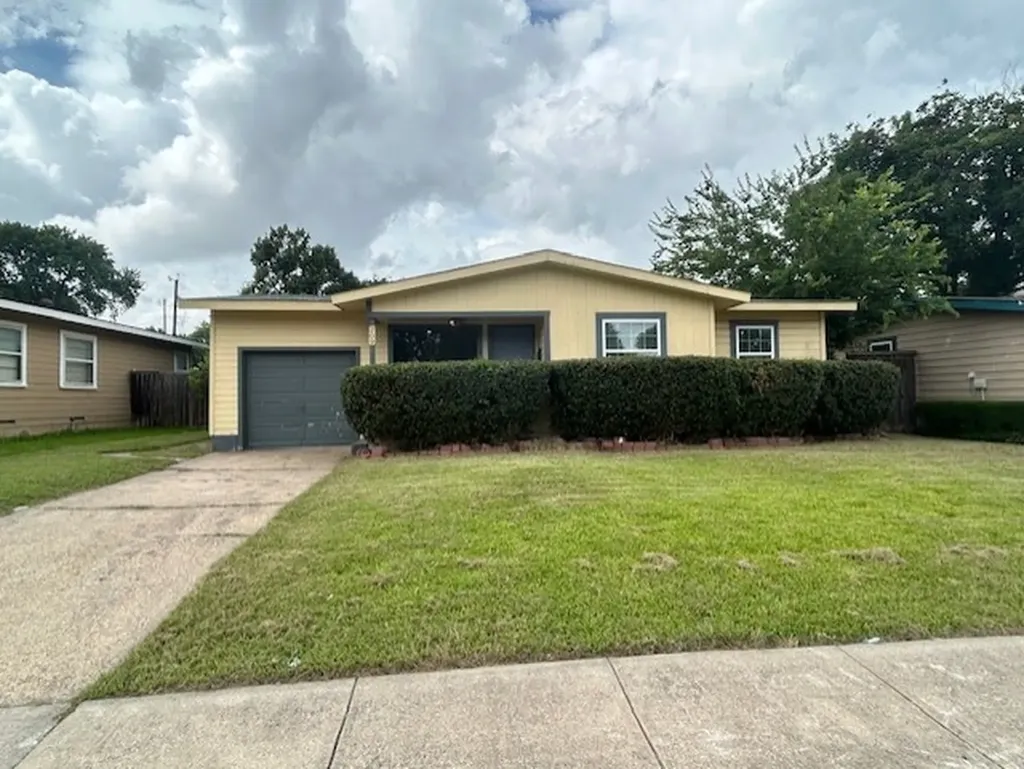 209 E Linda Drive Garland TX 75041