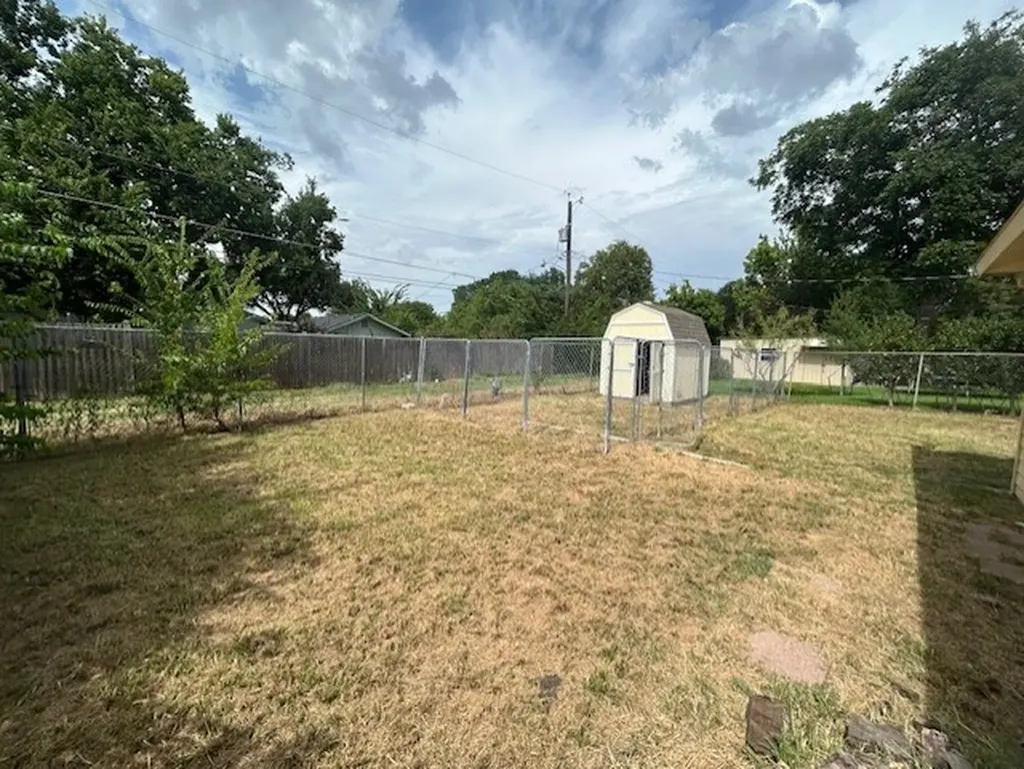 209 E Linda Drive Garland TX 75041