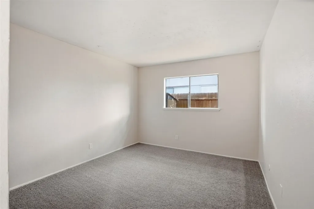 2711 Treeview Drive Arlington TX 76016