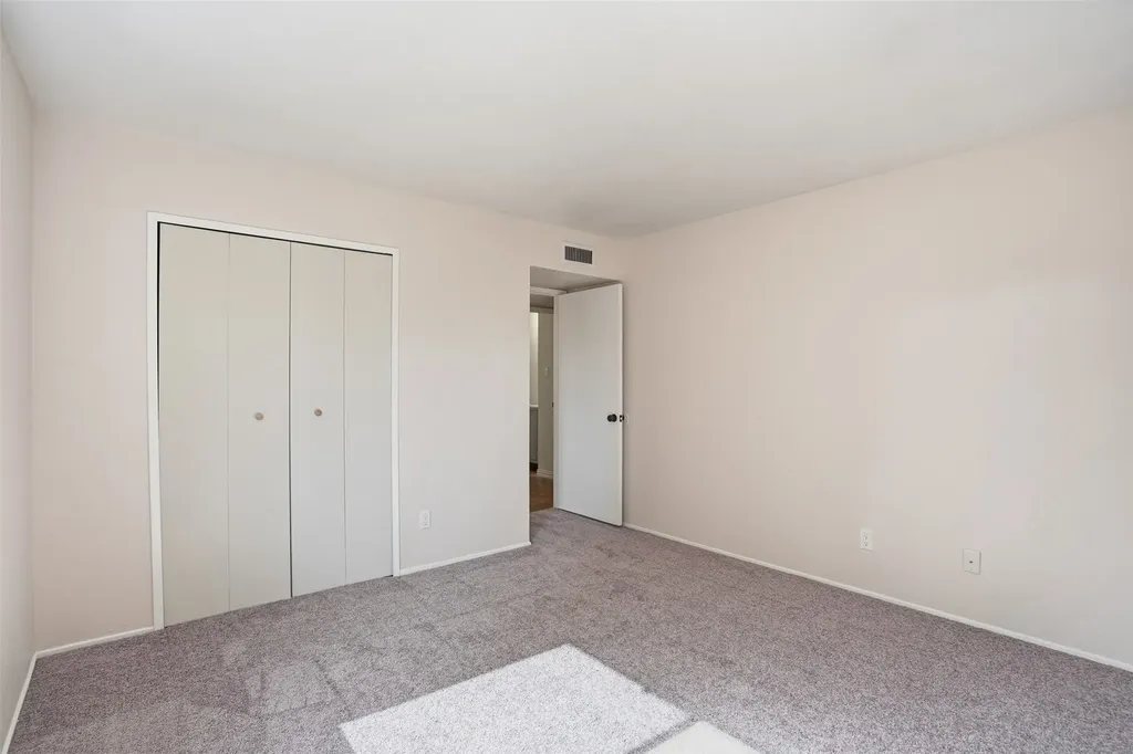 2711 Treeview Drive Arlington TX 76016