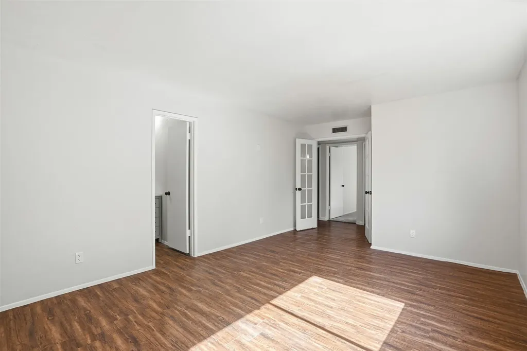 2711 Treeview Drive Arlington TX 76016