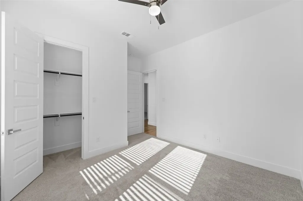 1320 Compton Street Dallas TX 75203