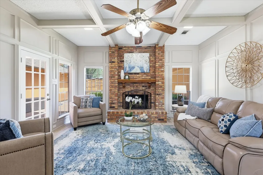 1915 Robin Meadow Circle Carrollton TX 75007