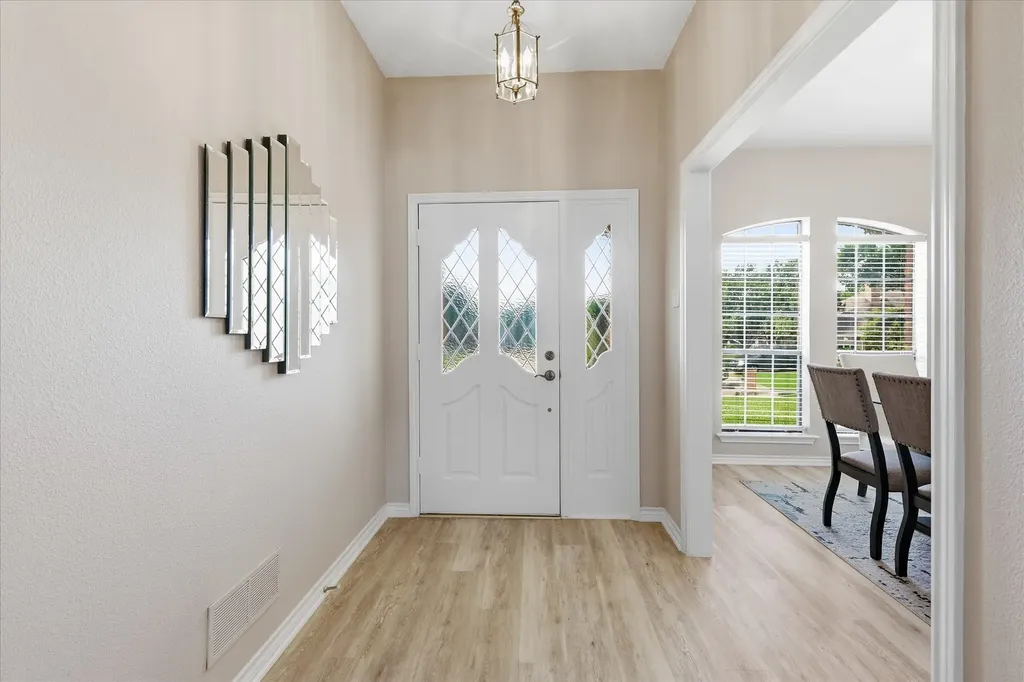1915 Robin Meadow Circle Carrollton TX 75007