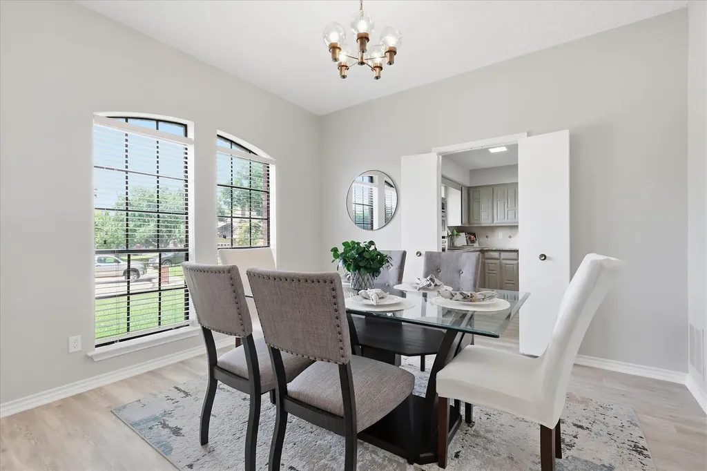 1915 Robin Meadow Circle Carrollton TX 75007