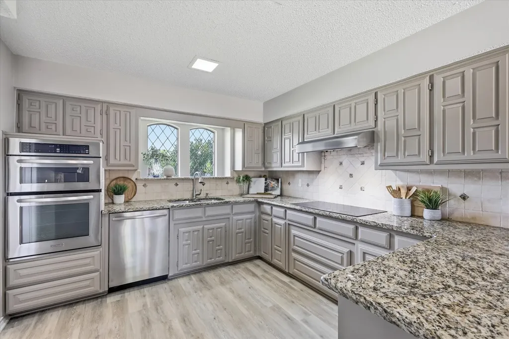 1915 Robin Meadow Circle Carrollton TX 75007
