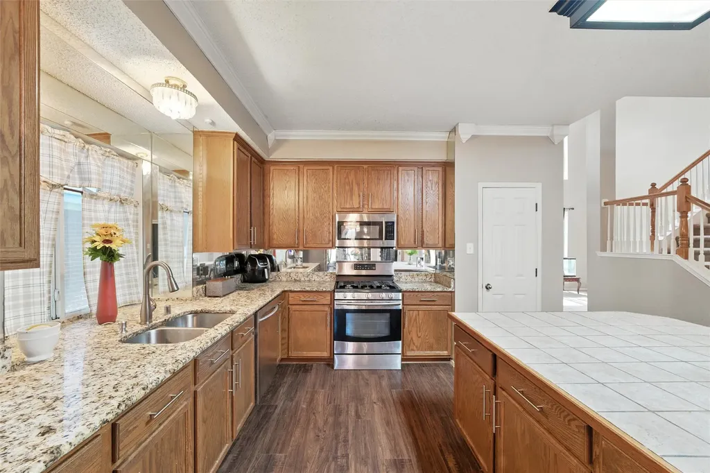 525 Magnolia Trail Desoto TX 75115