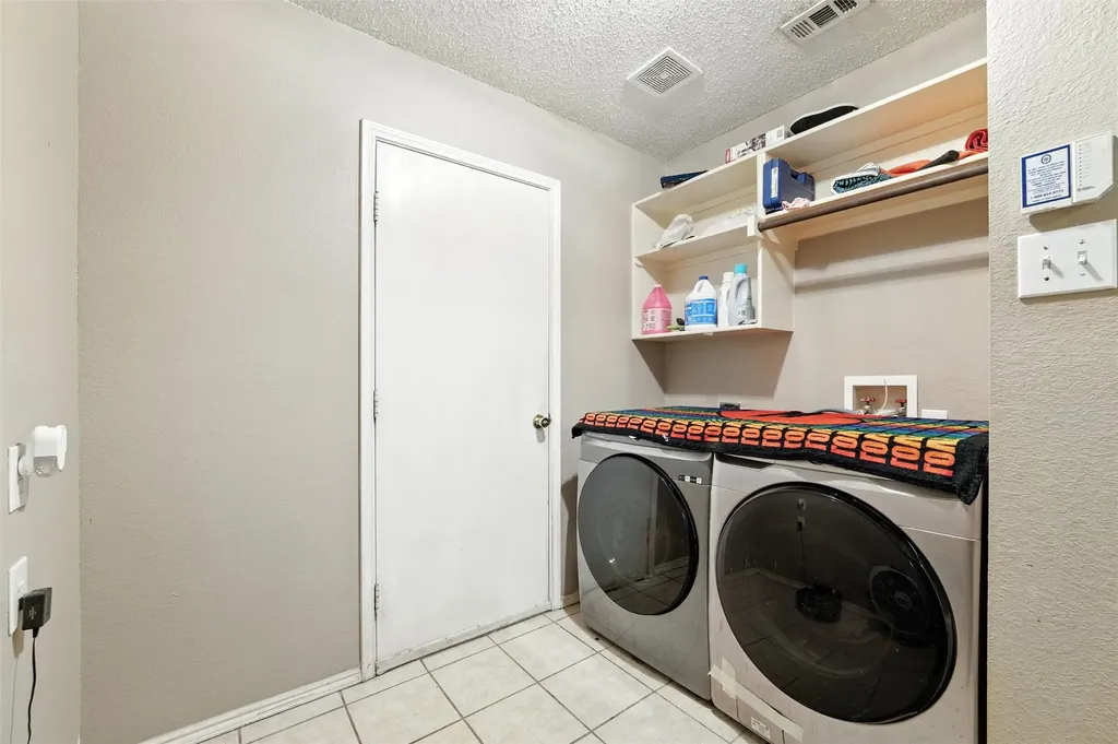 525 Magnolia Trail Desoto TX 75115