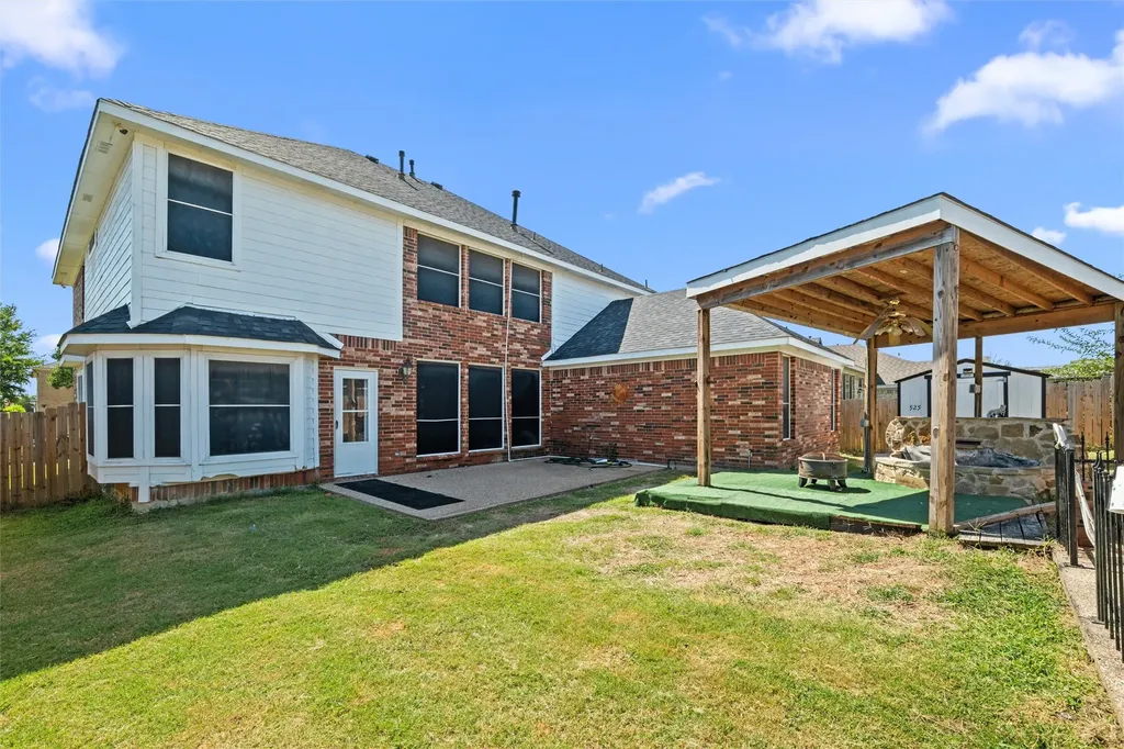 525 Magnolia Trail Desoto TX 75115