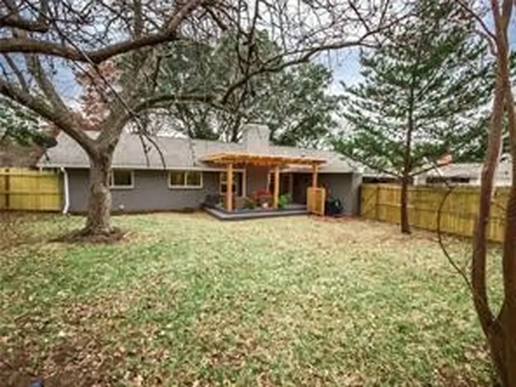 3343 Whitehall Drive Dallas TX 75229