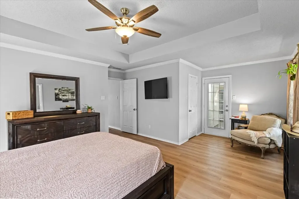 1513 Knob Hill Drive Garland TX 75043