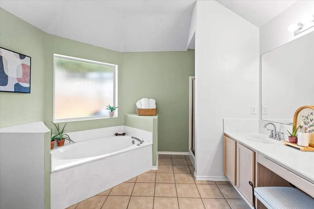 1513 Knob Hill Drive Garland TX 75043