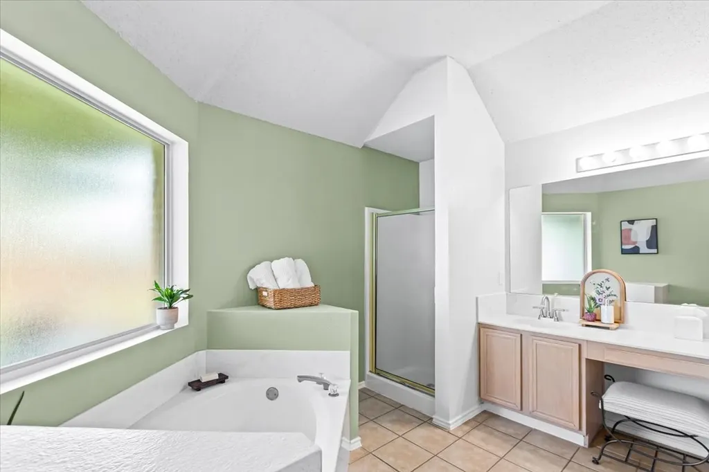1513 Knob Hill Drive Garland TX 75043