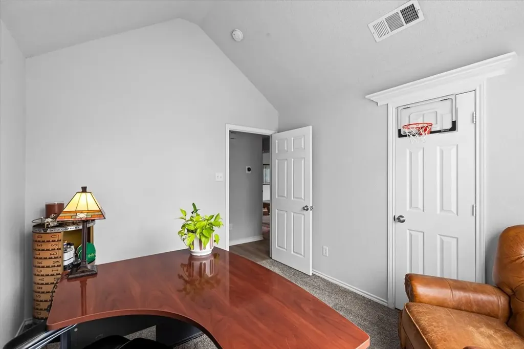 1513 Knob Hill Drive Garland TX 75043