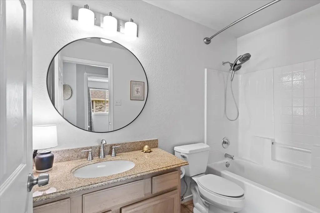 1513 Knob Hill Drive Garland TX 75043