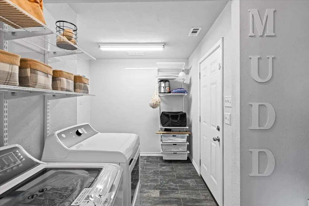 1513 Knob Hill Drive Garland TX 75043
