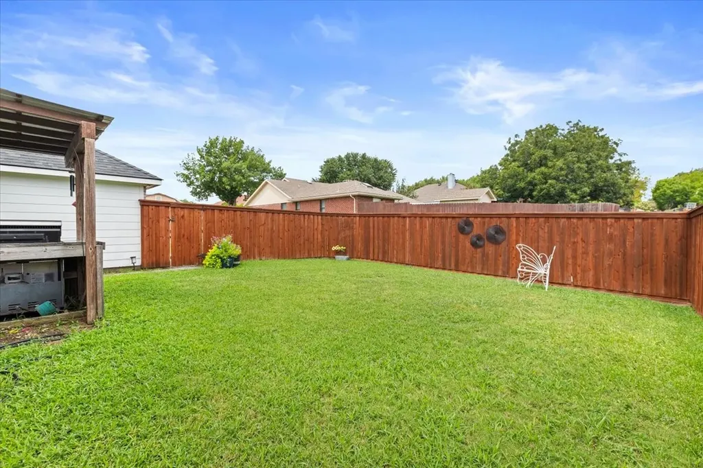 1513 Knob Hill Drive Garland TX 75043