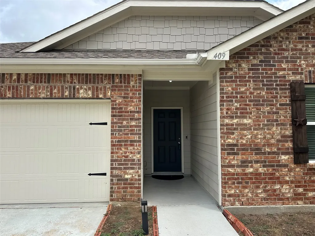 409 Willow Creek Drive Glenn Heights TX 75154
