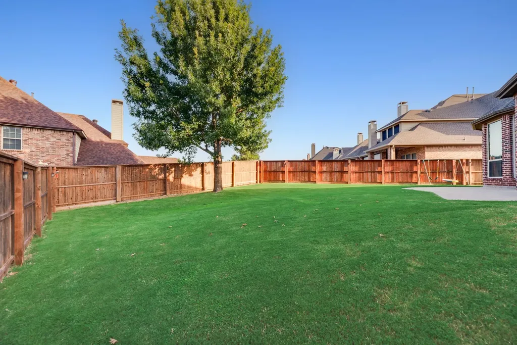 8700 Scarlet Trail Lantana TX 76226