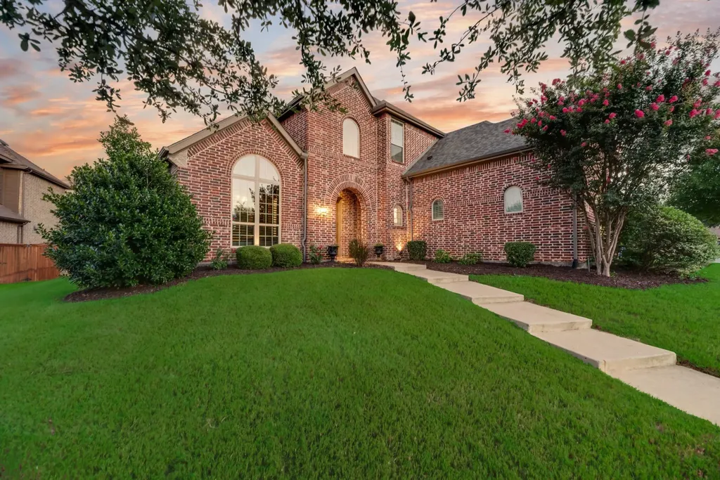 8700 Scarlet Trail Lantana TX 76226