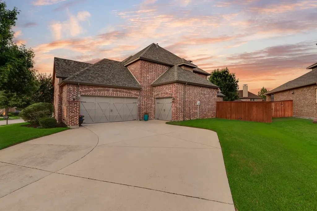 8700 Scarlet Trail Lantana TX 76226