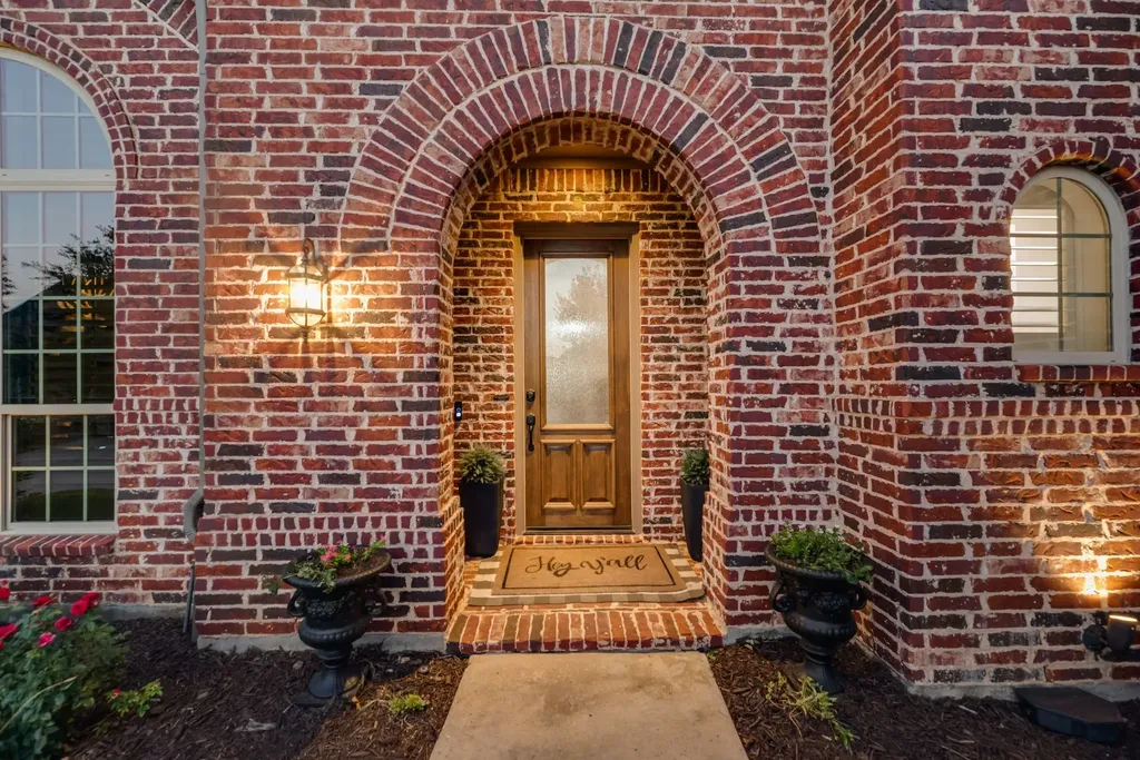 8700 Scarlet Trail Lantana TX 76226