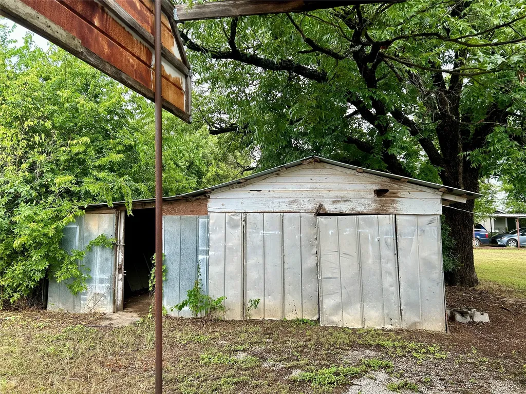 501 W 12th Street Coleman TX 76834
