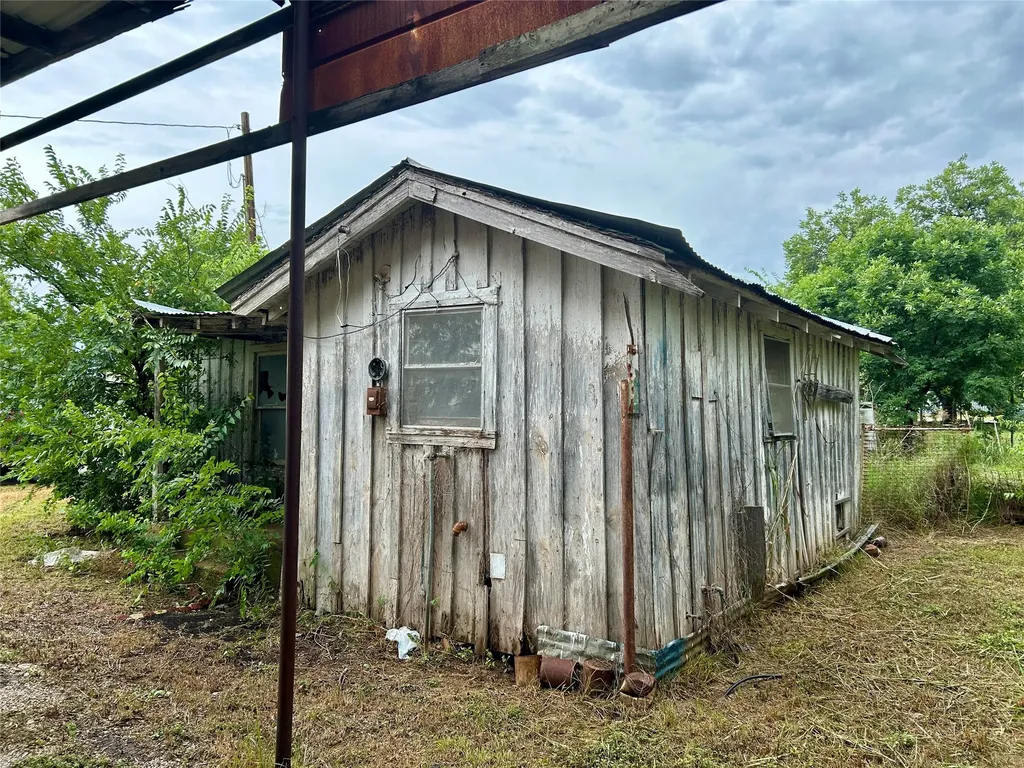 501 W 12th Street Coleman TX 76834