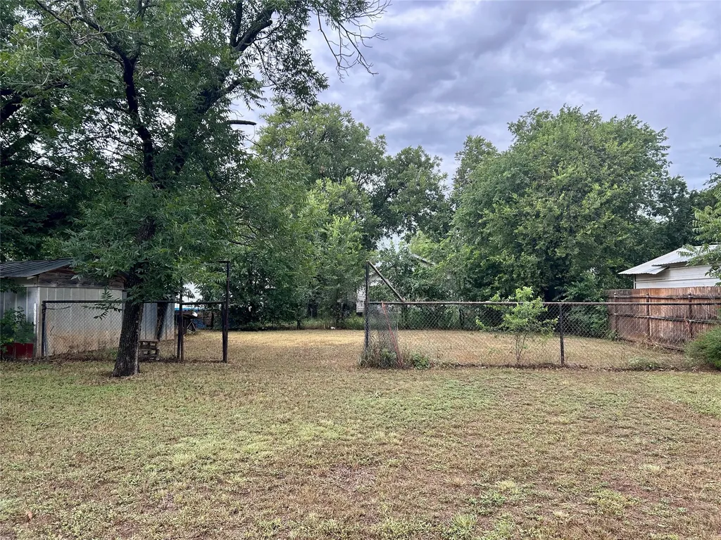 501 W 12th Street Coleman TX 76834