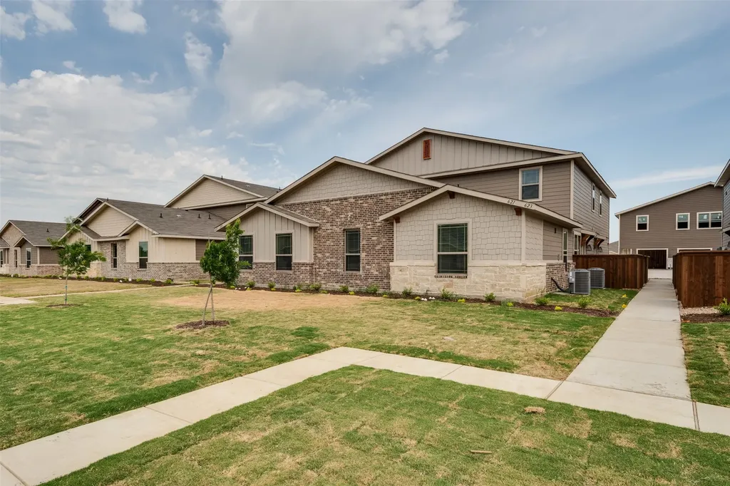 723 Harvest Moon Drive Venus TX 76084