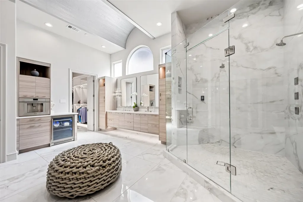 2206 Boll Street Dallas TX 75204