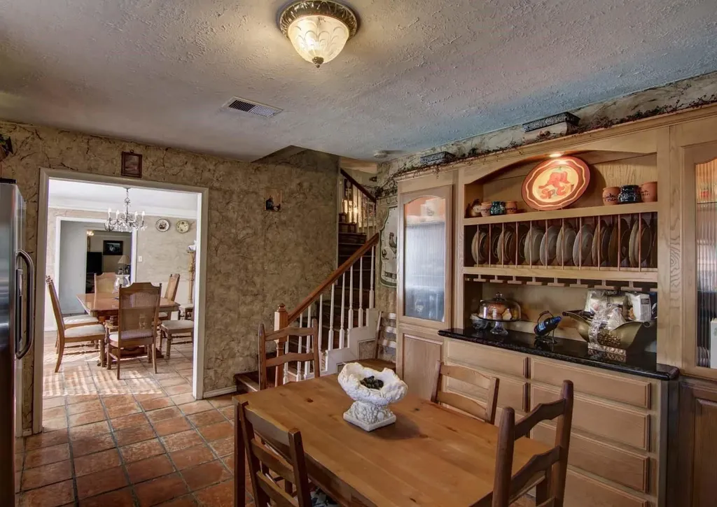 1202 Tanglewood Trail Euless TX 76040