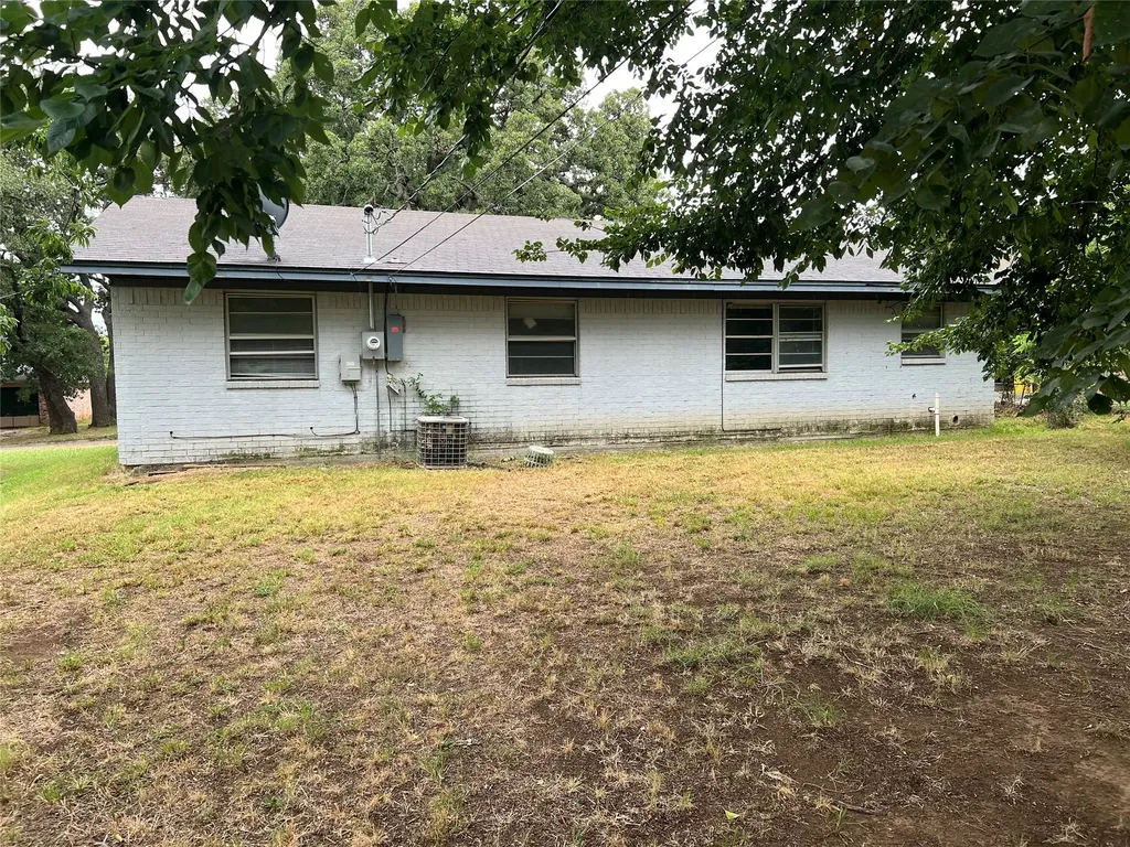 233 Hillcrest Drive Nocona TX 76255