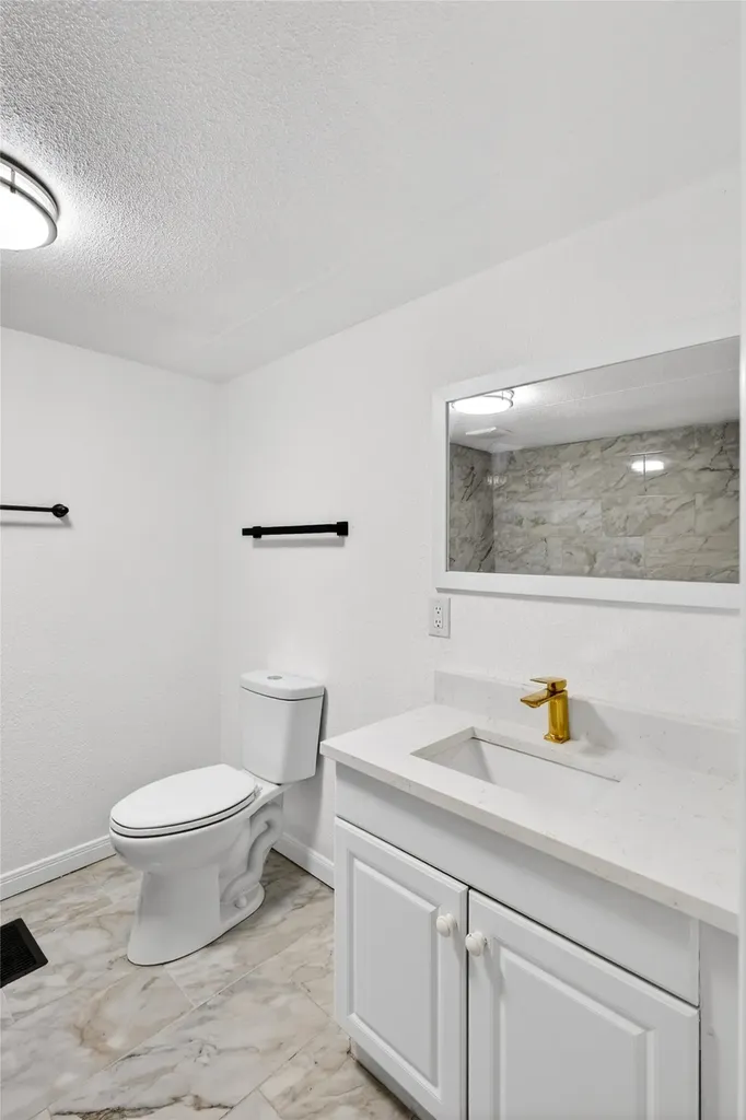 237 Wildflower Drive Gun Barrel City TX 75156