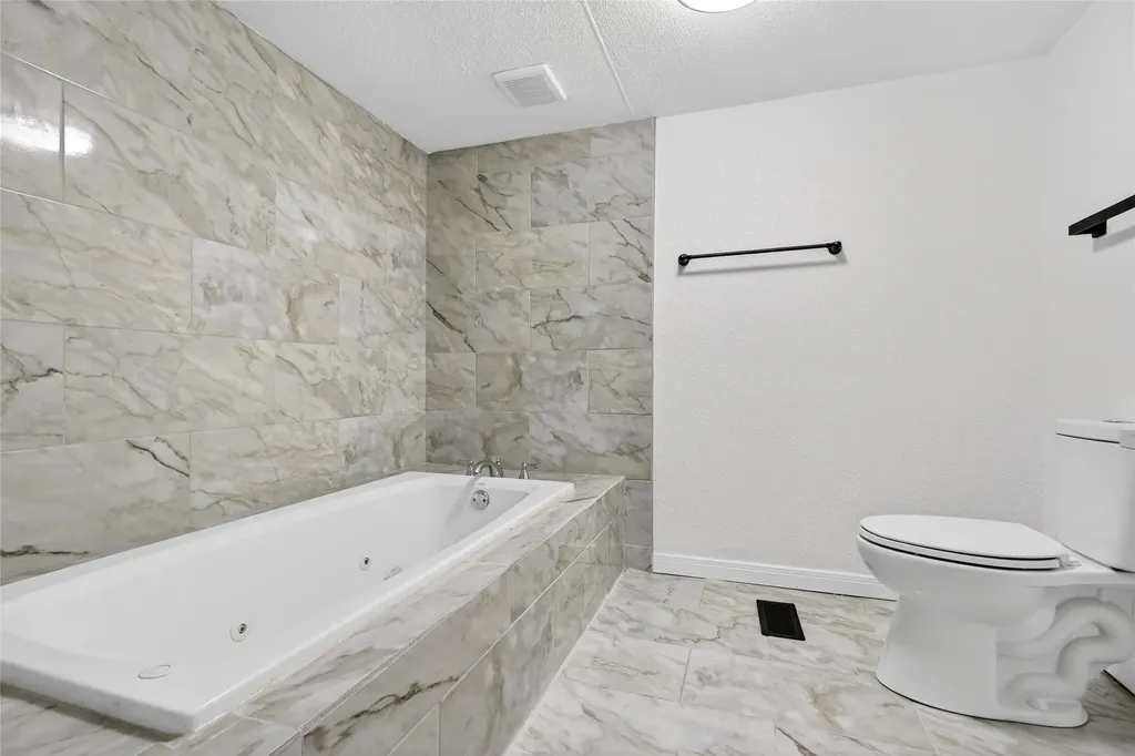 237 Wildflower Drive Gun Barrel City TX 75156