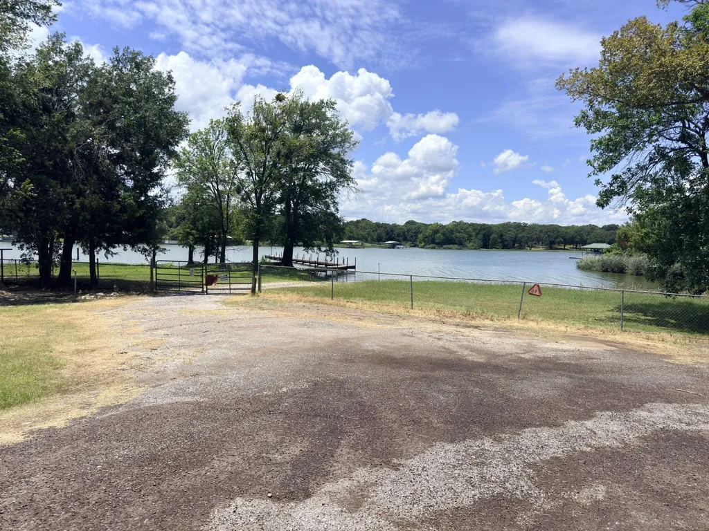 2070 County Road 3830 Quinlan TX 75474