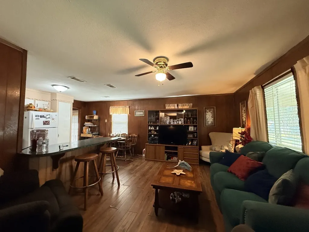 2070 County Road 3830 Quinlan TX 75474