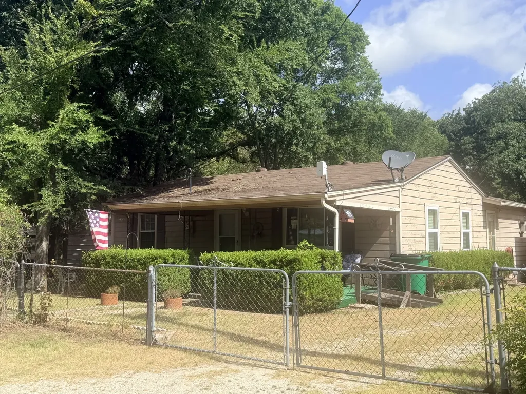 2070 County Road 3830 Quinlan TX 75474