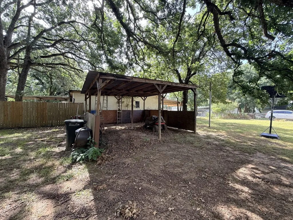 2070 County Road 3830 Quinlan TX 75474