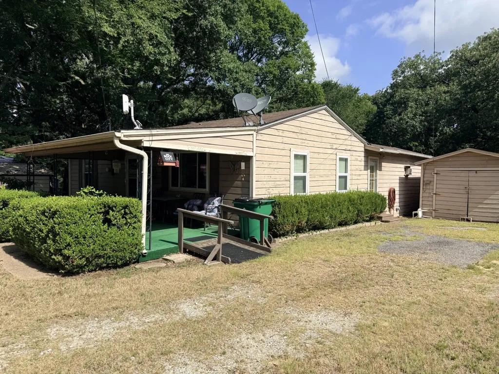 2070 County Road 3830 Quinlan TX 75474