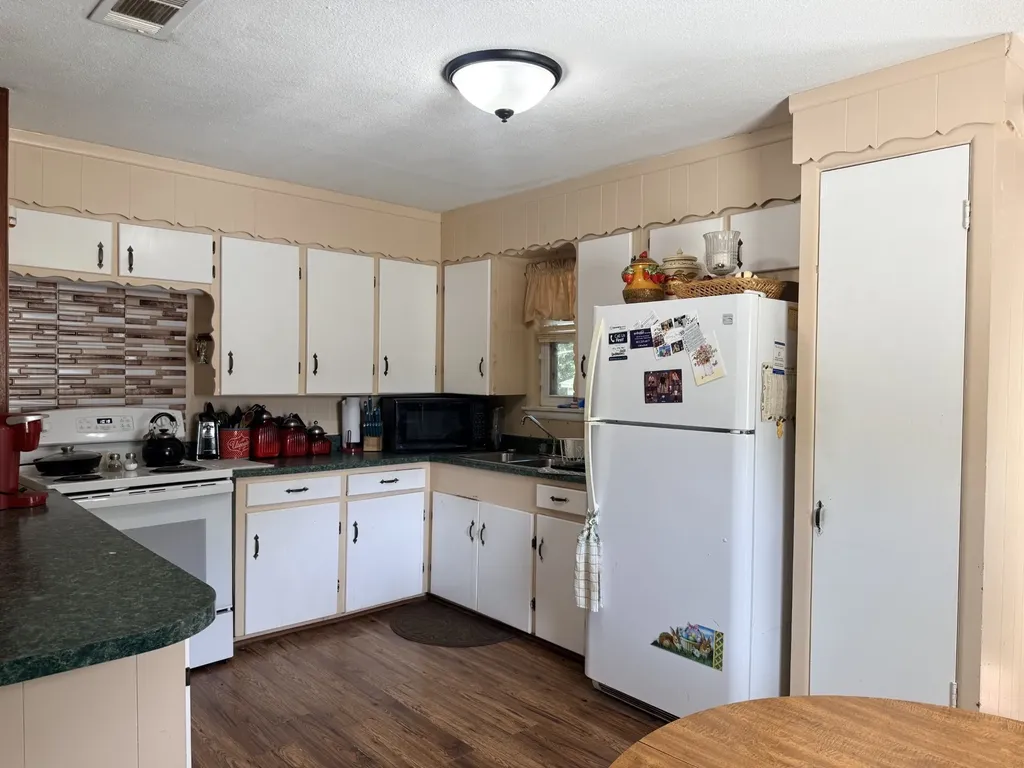 2070 County Road 3830 Quinlan TX 75474
