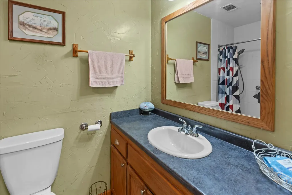 1101 14th Street Honey Grove TX 75446