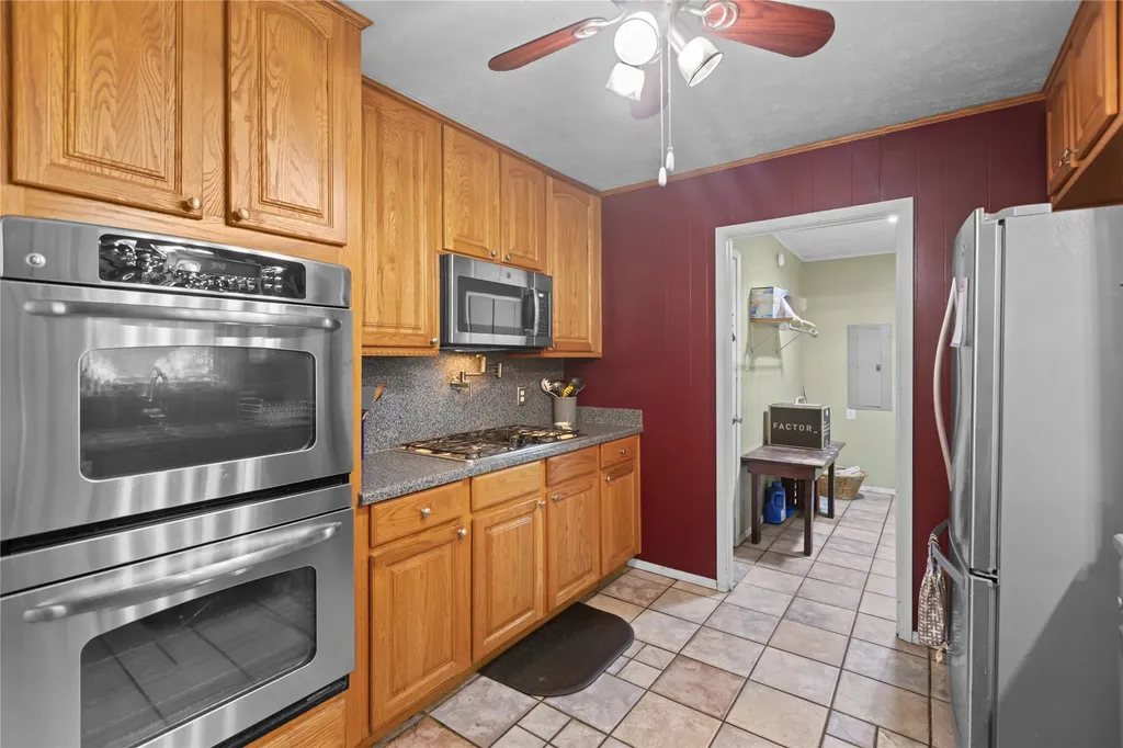 1101 14th Street Honey Grove TX 75446