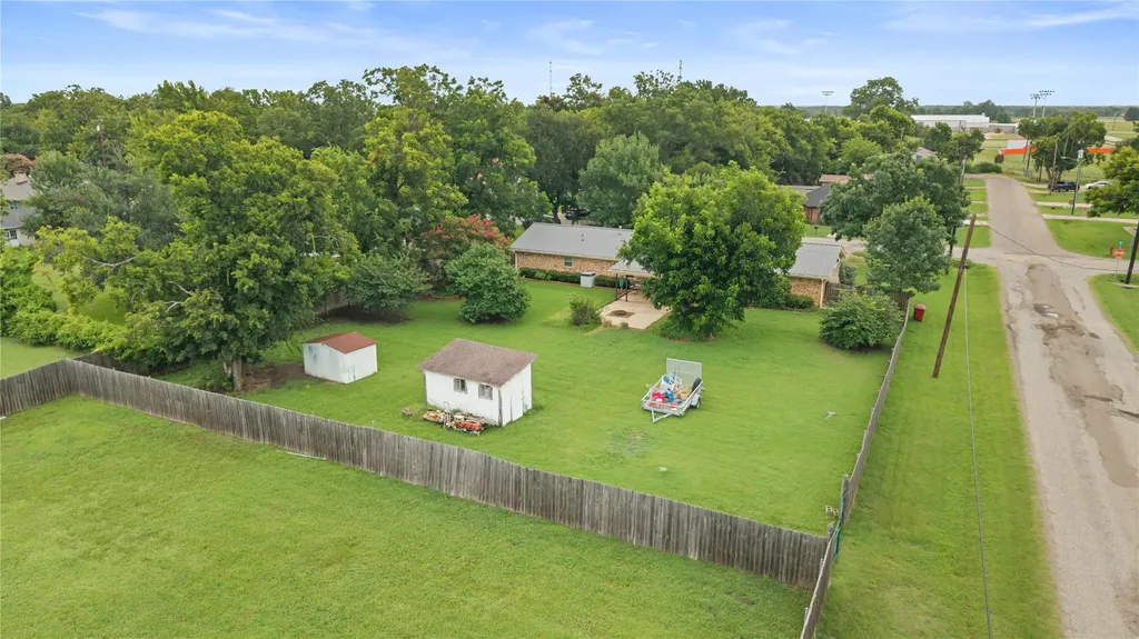 1101 14th Street Honey Grove TX 75446